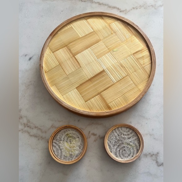 Vintage MCM Round Bamboo Serving Tray Butterfly with  Set of 2 Coasters Taiwan - Picture 2 of 8